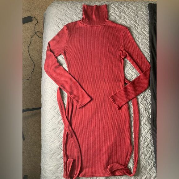 Elegant Turtleneck Sweater Dress - Charcoal and Scarlet - Picture 4 of 5